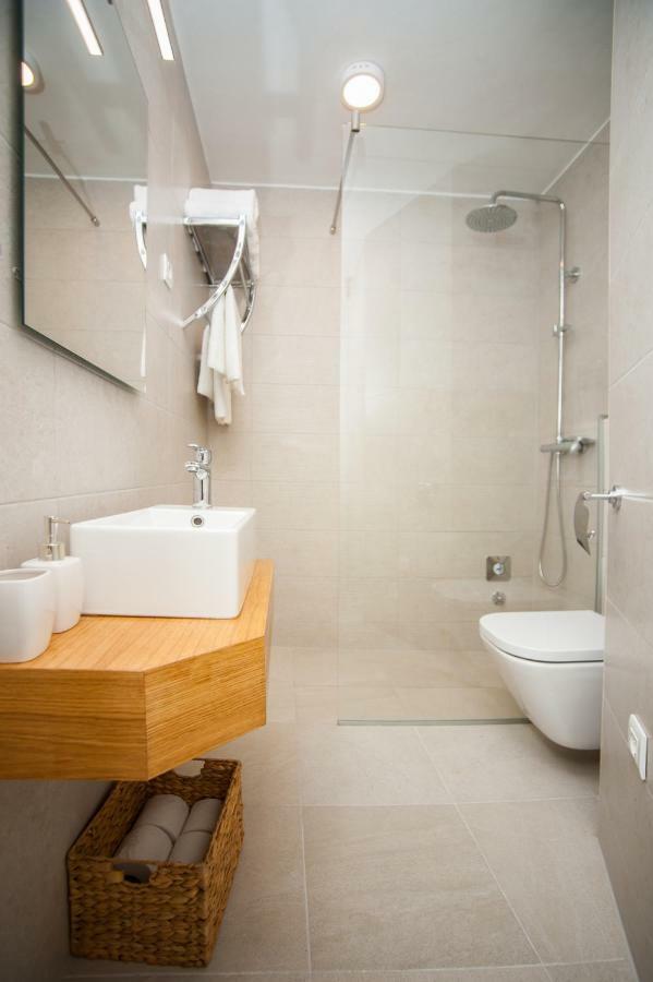 Apartments Hugo สปลิท ภายนอก รูปภาพ